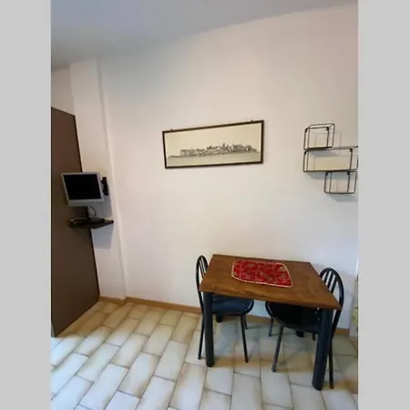 Casa Arancio Giardino Privato Apartment